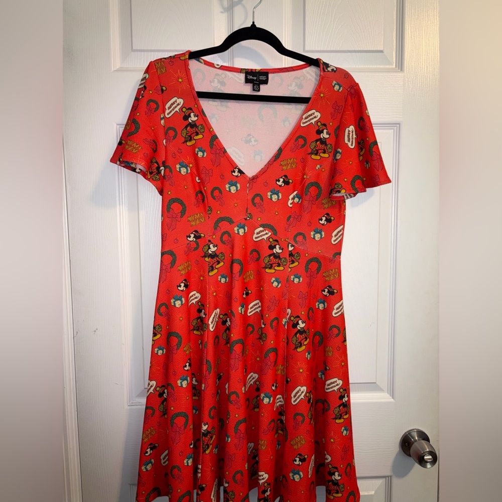 Unique Vintage / Disney Mickey V-Neck Holiday / Christmas A-Line Dress EUC